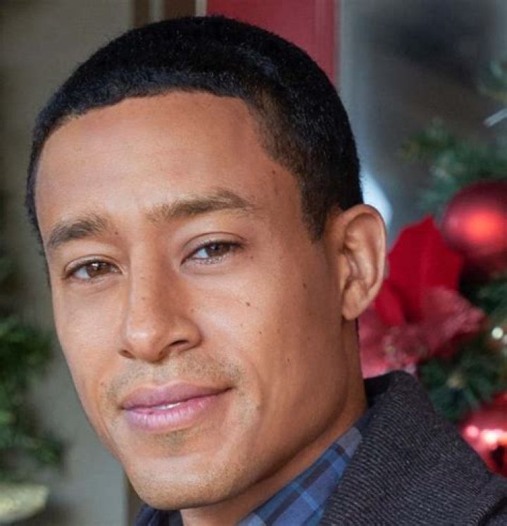 Broderick Crawford Biography, Age, Height, Wife, Net Worth, Family